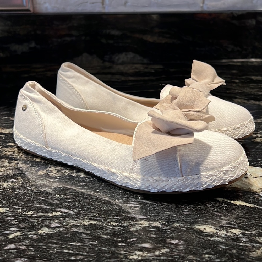 NWOB UGG Canvas Bow Flats - Picture 10 of 14